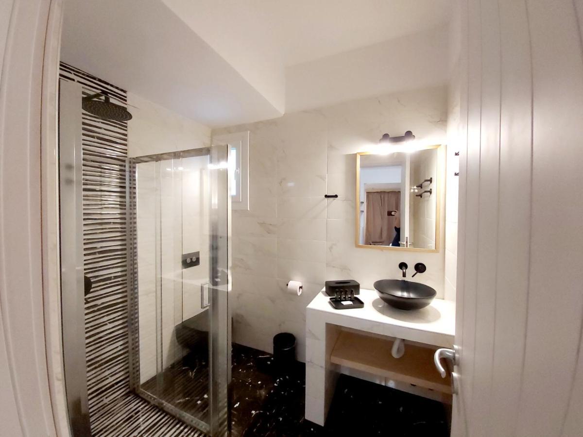 Agnadema Luxury Residences Schoinoussa Exterior photo